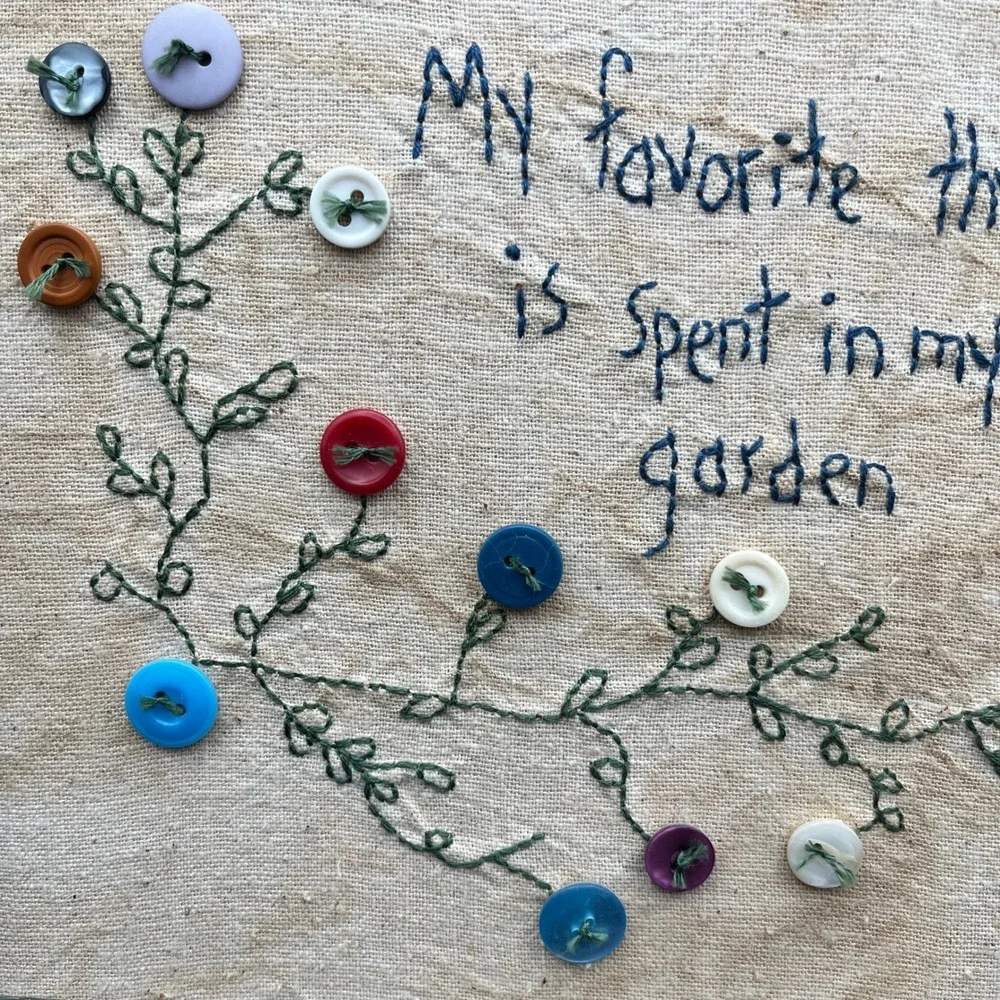 Nancy Evers Handmade Embroidered Garden Button Art 2001 Green Frame 12